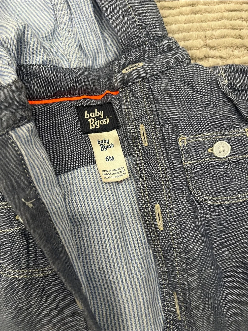 OshKosh Bgosh sweater button